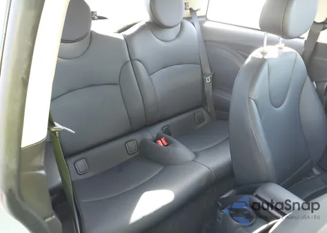 2013 Mini Hardtop Cooper z USA, uszkodzony, nr VIN WMWSU3C55DT689668